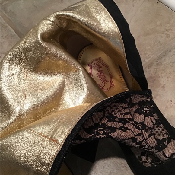 Hale Bob Lace and Suede Stacked Heel Boots 8M - Picture 6 of 9